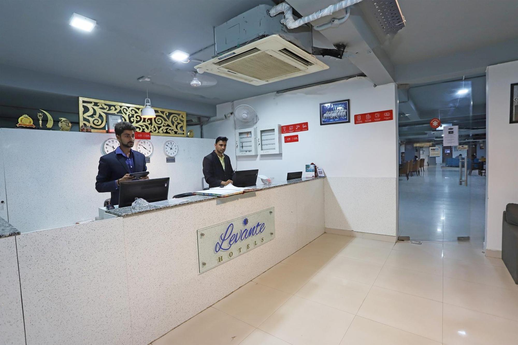 Super Capital O Levanti Near Aravali Biodiversity Park 古尔冈 外观 照片